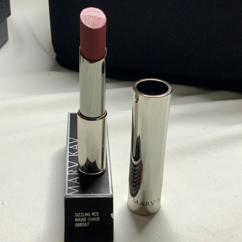 Mary Kay Sizzling Red Lipstick